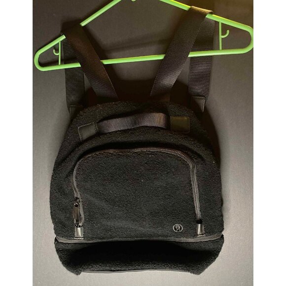 Lululemon City Adventurer Backpack Mini Sherpa Fleece 10L Black - Picture 1 of 6